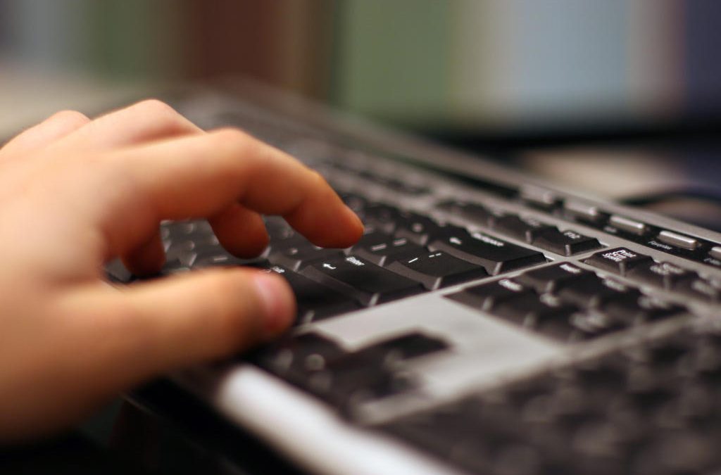 Nueva ley en Gran Bretaña contra los webs que promueven suicidio