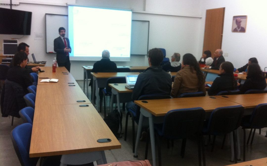 Conferencia en la Universidad Iberoamericana sobre competencias digitales para mejorar la convivencia en Internet