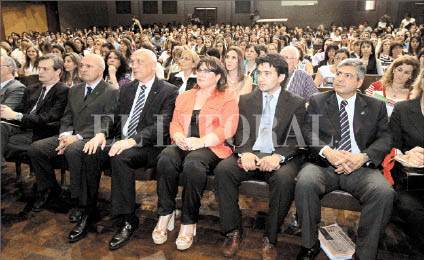 La jornada de inauguración contó con con la participación del gobernador Bonfatti y autoridades de la Universidad Católica. Foto: Luis Cetraro