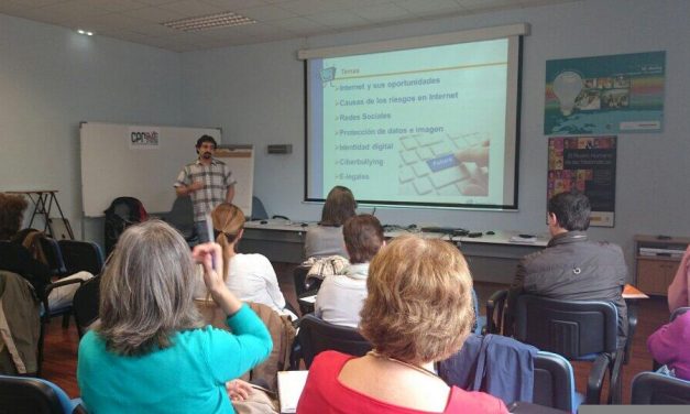 Docentes de Gijón participan en capacitación de PantallasAmigas para la prevención del ciberbullying