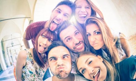 «Educar en los tiempos del Selfie», curso de verano con pautas y consejos para familias con adolescentes conectados