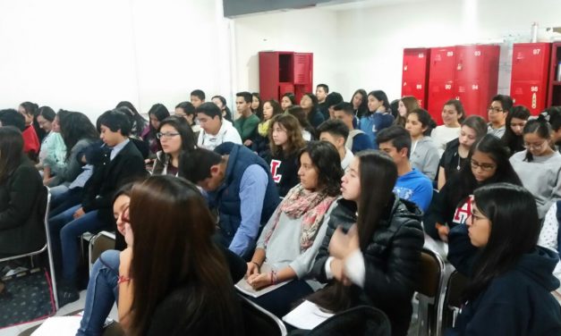 Conferencia sobre privacidad en Internet para alumnado de la Prepa Ibero de Tlaxcala