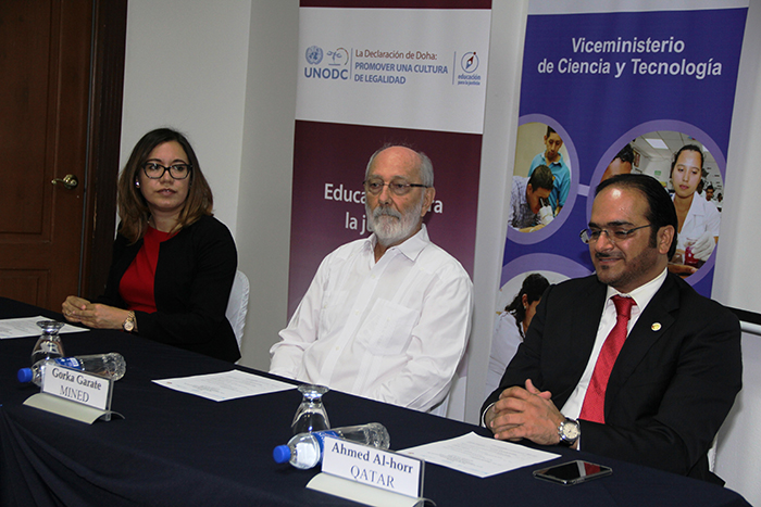 Presentación del Programa de capacitación por Erlinda Hándal Vega, Ahmed Mohamed Al-horr y Nayelly Loya Marín