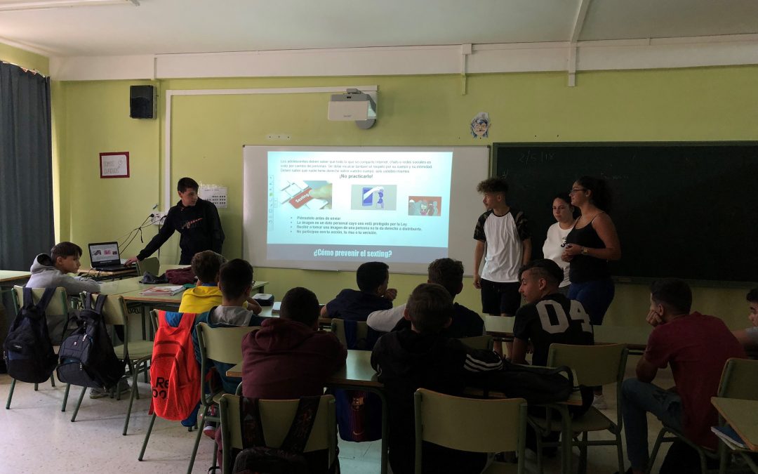 Cibermaganers en el Colegio IES El Batán, Las Palmas de Gran Canaria