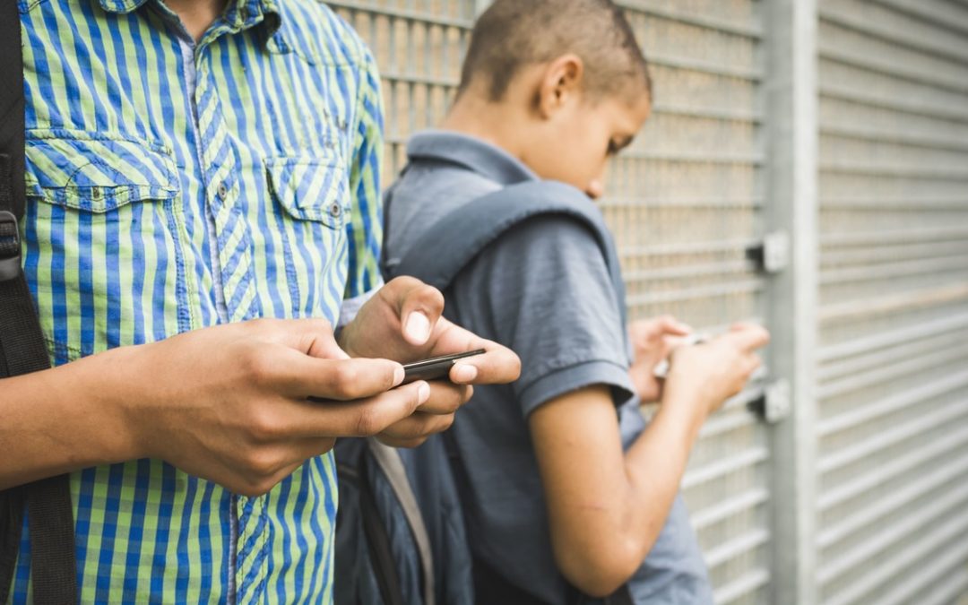 Educación y diálogo en el hogar para lograr un uso reflexivo de los adolescentes en Internet