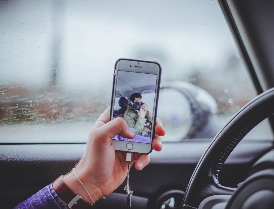El peligro de los selfies: «Arriesgar la salud por obtener una mayor popularidad no sale a cuenta»