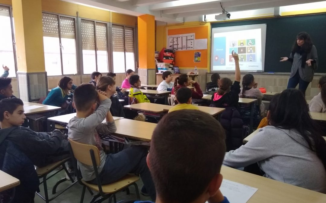 Talleres Smarthuman para el uso no abusivo e inteligente del móvil para 2.000 alumnos y 700 familias