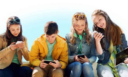 Teléfonos móviles para menores: edad para el primer smartphone y modelos recomendados
