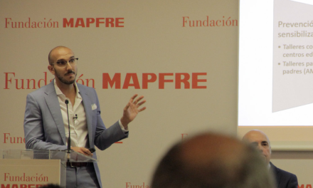 «Adolescentes y tecnología. Prevención e intervención terapéutica desde el SAAT» Ponencia de Pedro Coba en las IV Jornadas Salud Digital