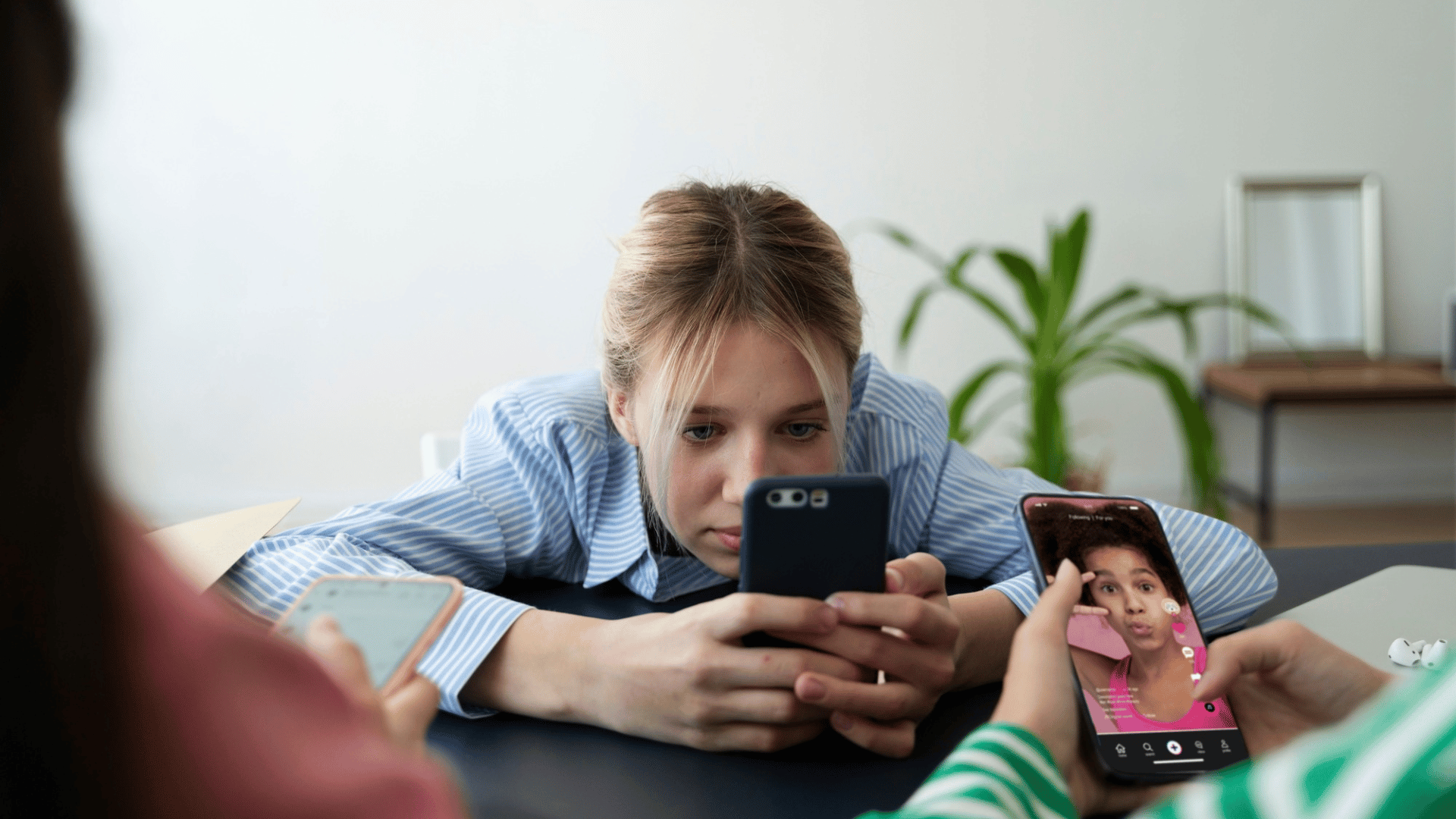 La adicción al smartphone aumentó en España entre 2016-2023 y se asocia con más depresión y menos apoyo social La adicción al smartphone aumentó en España entre 2016-2023 y se asocia con más depresión y menos apoyo social